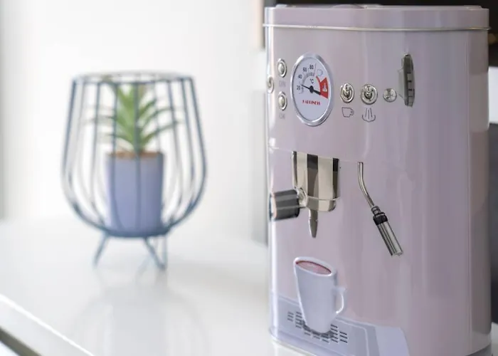 T2 Port Lano Clim Piscine Parking 호텔 아그